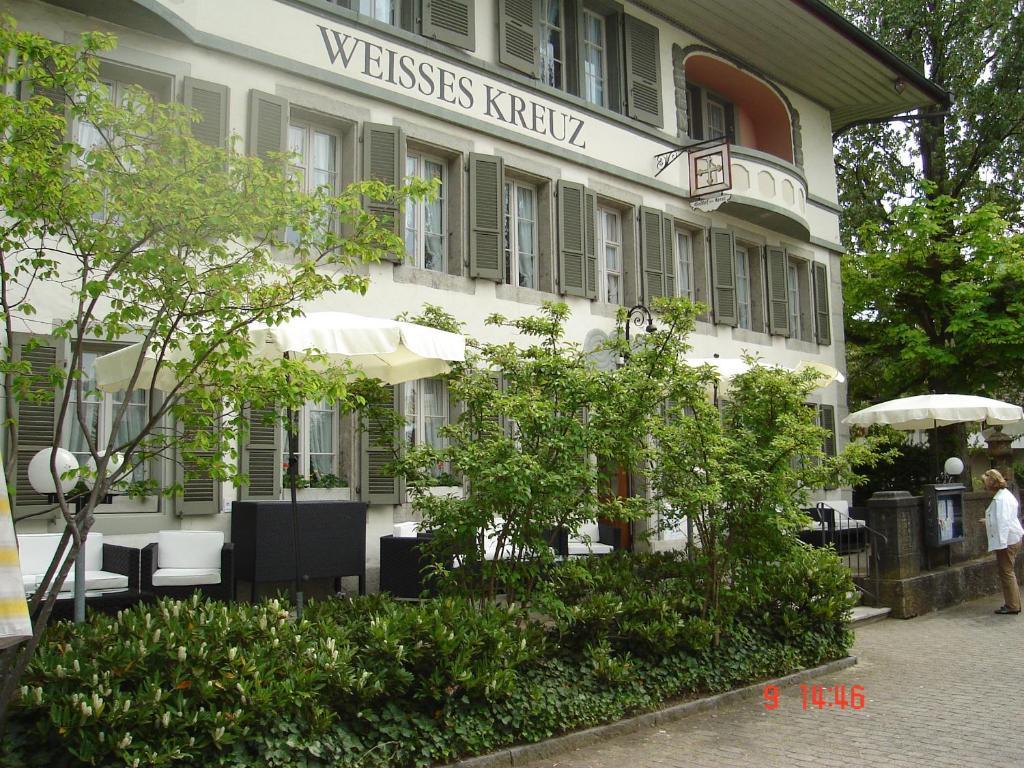 Weisses Kreuz Hotel Lyss Exterior foto