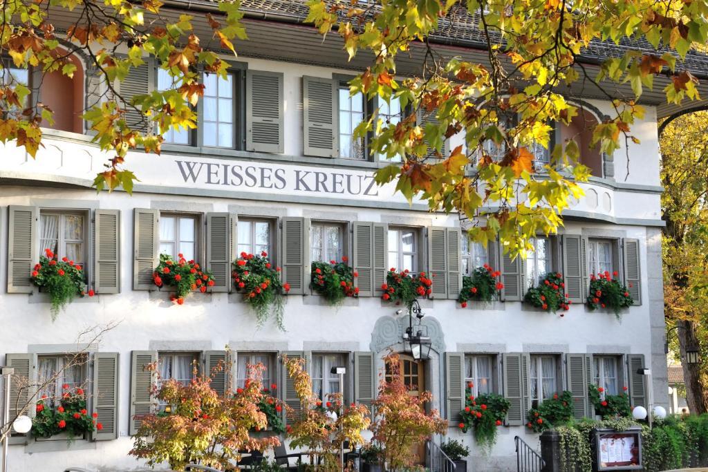 Weisses Kreuz Hotel Lyss Exterior foto